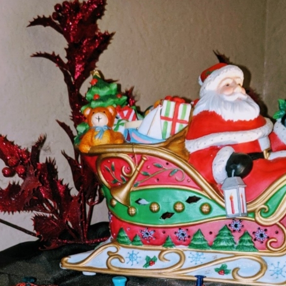 Party Lite Santa - Picture 2 of 5